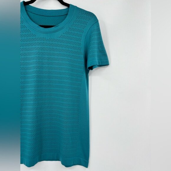 Lululemon Breeze By Short Sleeve Squad T-Shirt Perforated Ice Cave Aqua Blue 6 - Picture 14 of 16